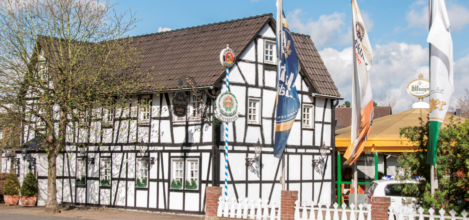 <h1>Tisch reservieren</h1><p>Ob Sie zu zweit oder mit der Familie essen gehen wollen oder eine eigene Veranstaltung im größeren Rahmen planen:</p><p>In unseren Räumlichkeiten werden Sie sich in allen Lebenslagen wohlfühlen.</p><p>Hunde sind erlaubt<br>und willkommen!<br><br><img src="files/bergerhof/images/telefon.png" alt="" width="55" height="55"><span class="tel">02241 74282</span></p>