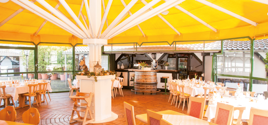 <h1>Tisch reservieren</h1><p>Ob Sie zu zweit oder mit der Familie essen gehen wollen oder eine eigene Veranstaltung im größeren Rahmen planen:</p><p>In unseren Räumlichkeiten werden Sie sich in allen Lebenslagen wohlfühlen.</p><p>Hunde sind erlaubt<br>und willkommen!<br><br><img src="files/bergerhof/images/telefon.png" alt="" width="55" height="55"><span class="tel">02241 74282</span></p>